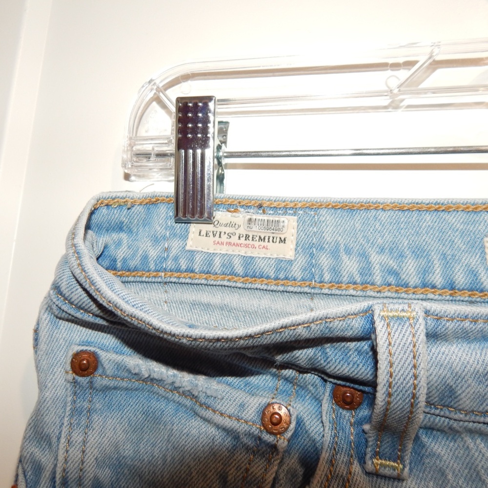 Levi's Premium Ribcage Boot Jeans - Picture 3 of 8